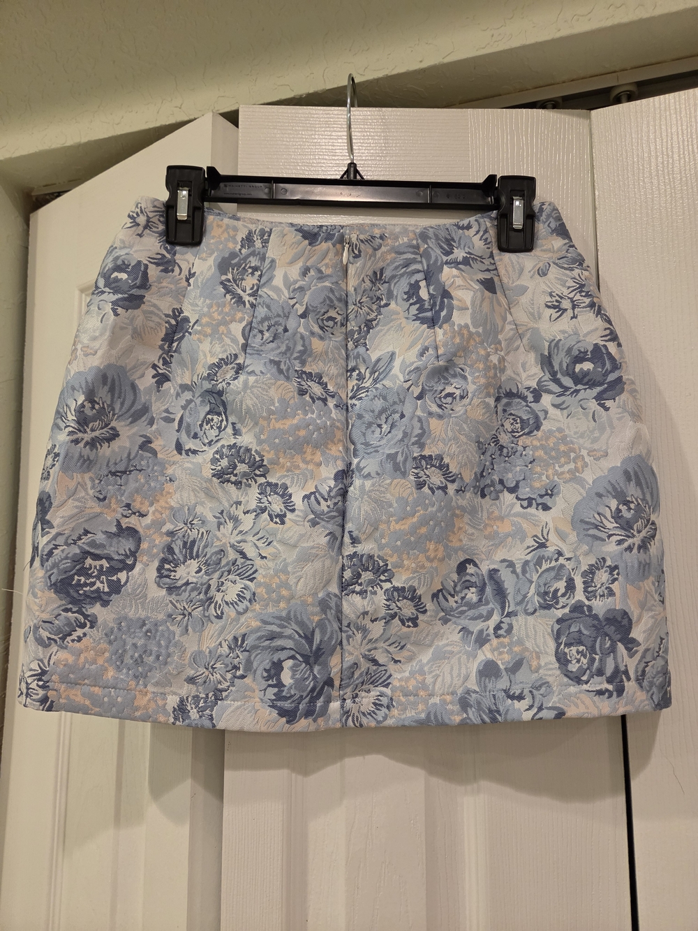 Yllw The Label Floral Two-Piece Set in Light Blue & Pink - Picture 11 of 13